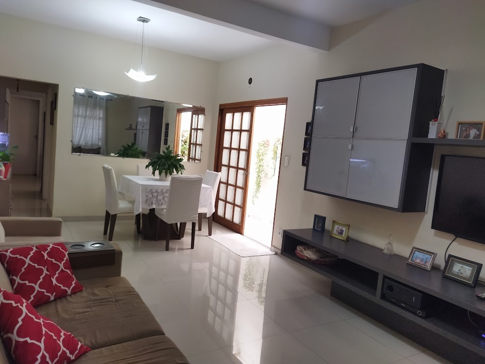 Casa, 3 quartos - Foto 1